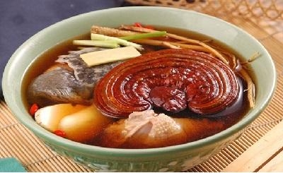 Đông trùng hạ thảo hầm nấm linh chi bổ dưỡng